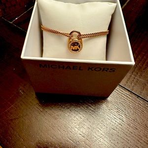 MICHAEL KORS PADLOCK SLIDER BRACELET in ROSE GOLD. New with tags